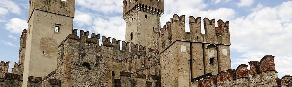 Scaliger castle Sirmione, Middle Ages North Italy